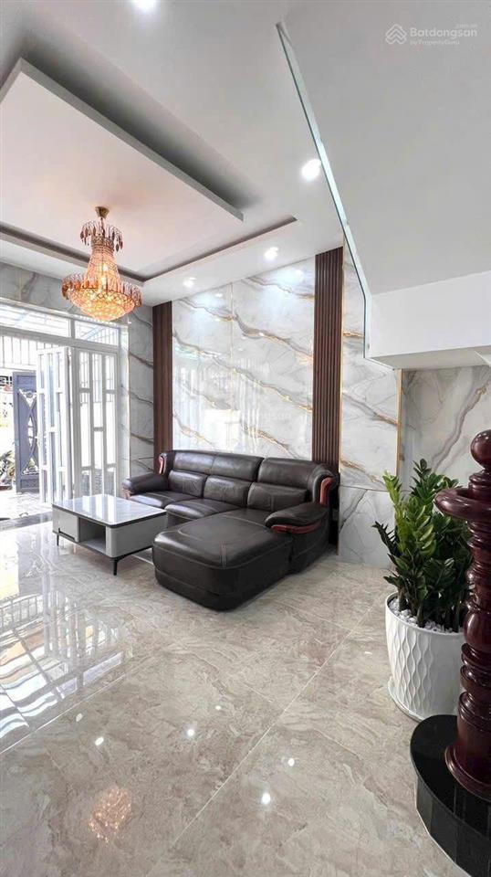 Chị chủ cần tiền trả ngân hàng, cần ra nhanh căn nhà q12