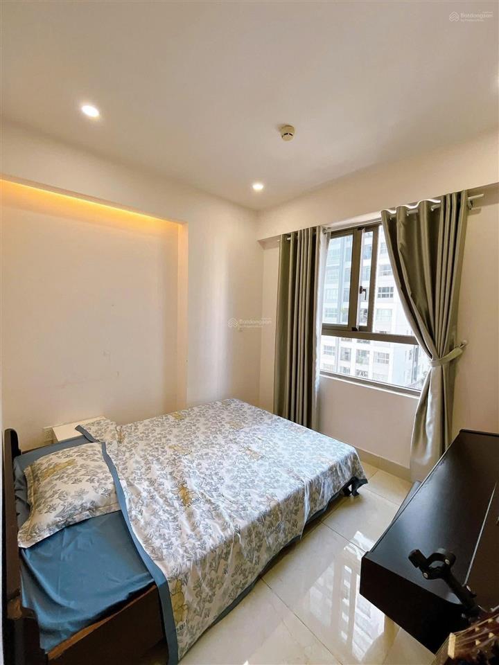 Bán căn hộ saigon south  dt 65 m2  2pn + 2wc  giá 5 tỷ