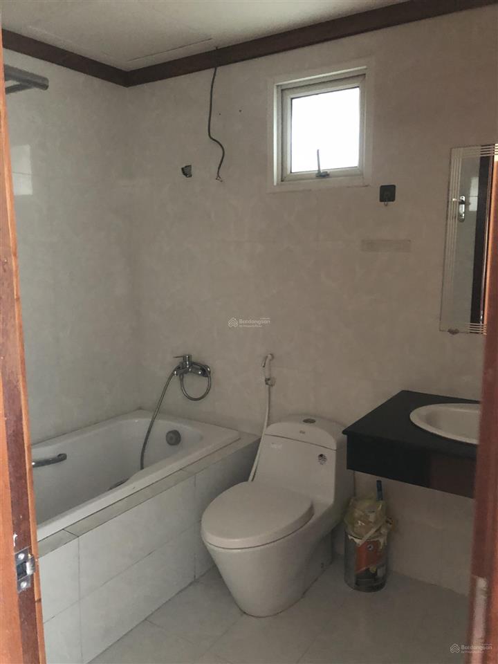 Cho thuê căn hộ dt 114m2 3pn, 2wc, giá 14,5tr/tháng.  0905 134 *** hiếu