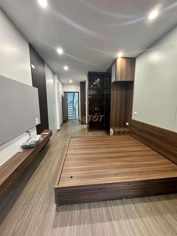 Nhà Xuân Đỉnh Ngoại Giao Đoàn 35m2 x 6 tầng thang máy, full đồ hơn 9đ
