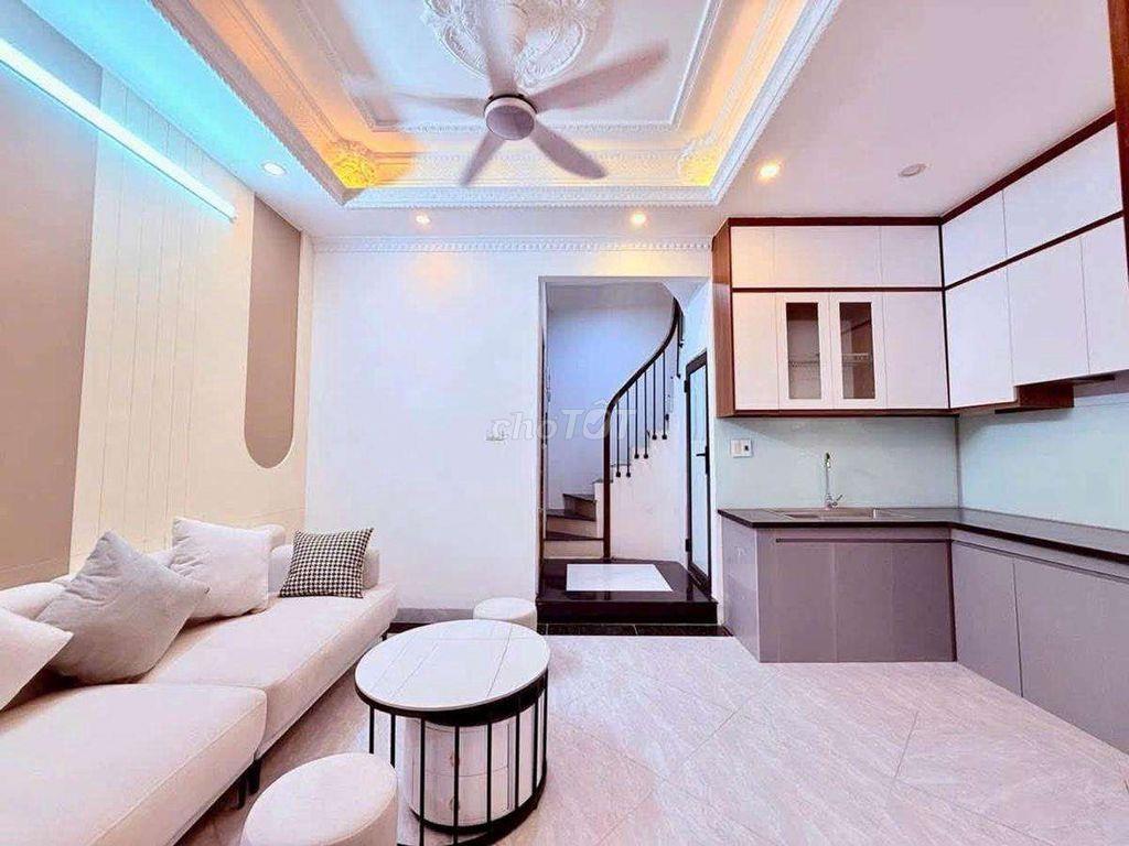 Xuân Đỉnh Ngoại Giao Đoàn 35m2 mt5m 5T thang máy, chủ chào hơn8đ có tl