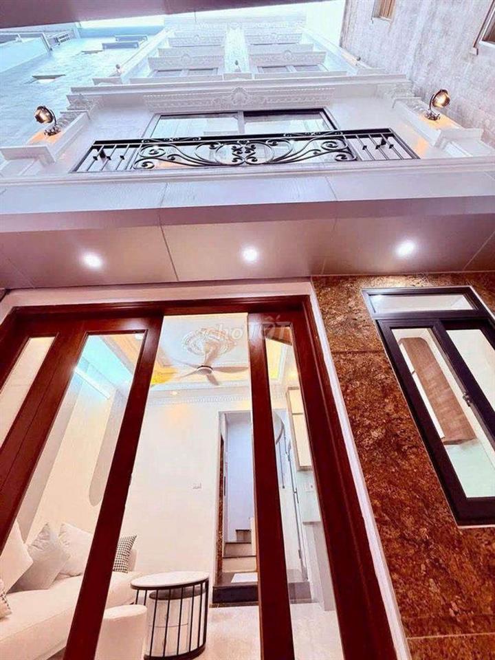 Xuân Đỉnh Ngoại Giao Đoàn 35m2 mt5m 5T thang máy, chủ chào hơn8đ có tl