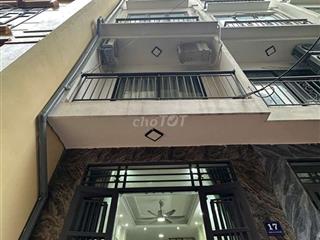 Gấp - Hồ Tùng Mậu 40m2 x 5 tầng nhà dân, nở hậu, full nội thất, hơn 9đ