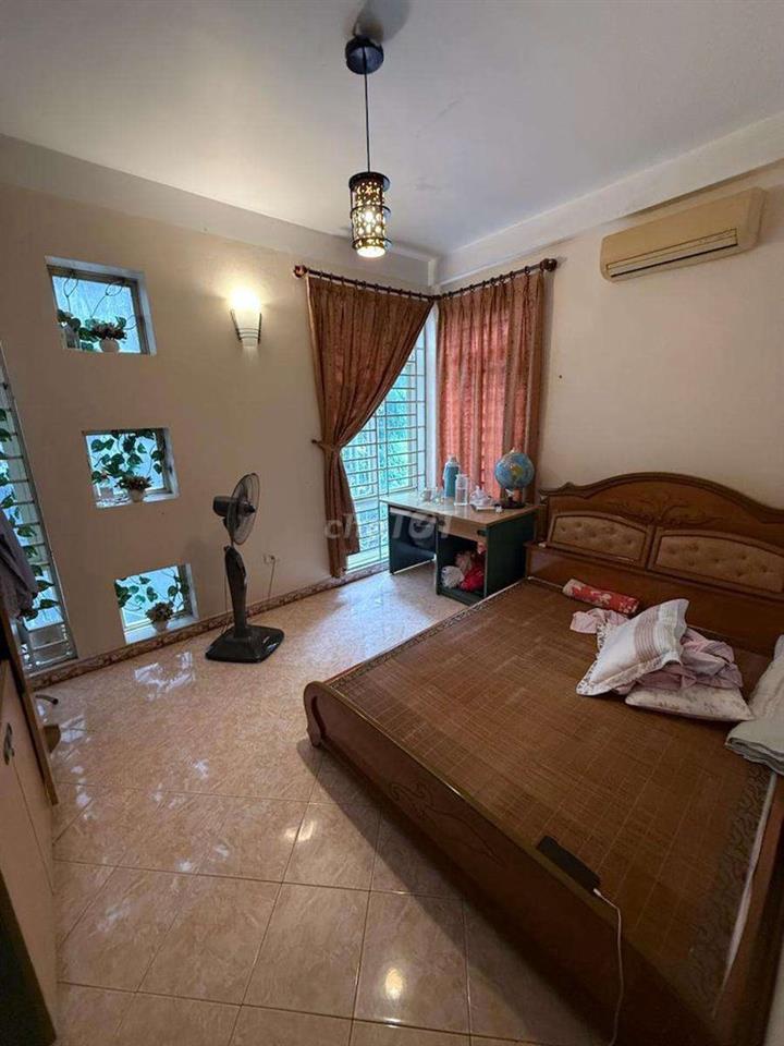 Siêu hiếm Cầu Giấy - Lạc Long Quân 35m2 x 5 tầng dân xây - lô góc 