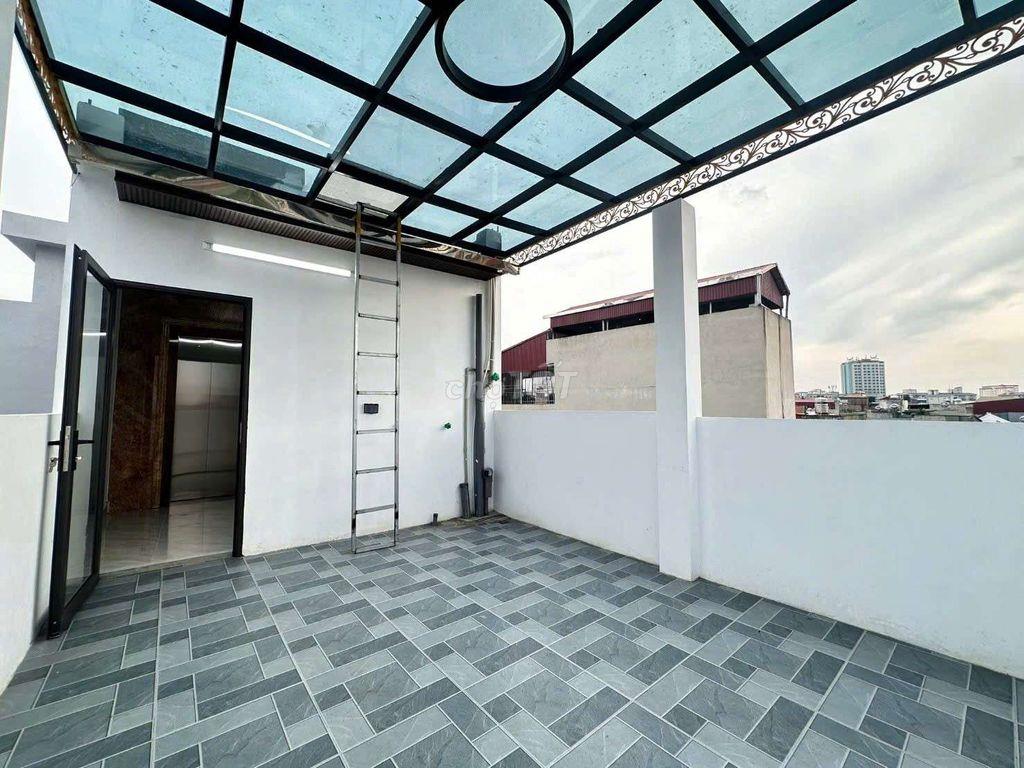 Hơn 9đ - TT Cầu Giấy 40m2 x 6T thang máy, ngõ thông, lô góc 2 thoáng.