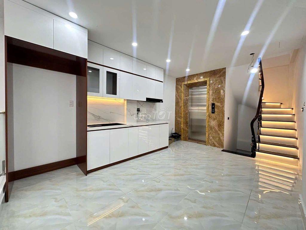Hơn 9đ - TT Cầu Giấy 40m2 x 6T thang máy, ngõ thông, lô góc 2 thoáng.