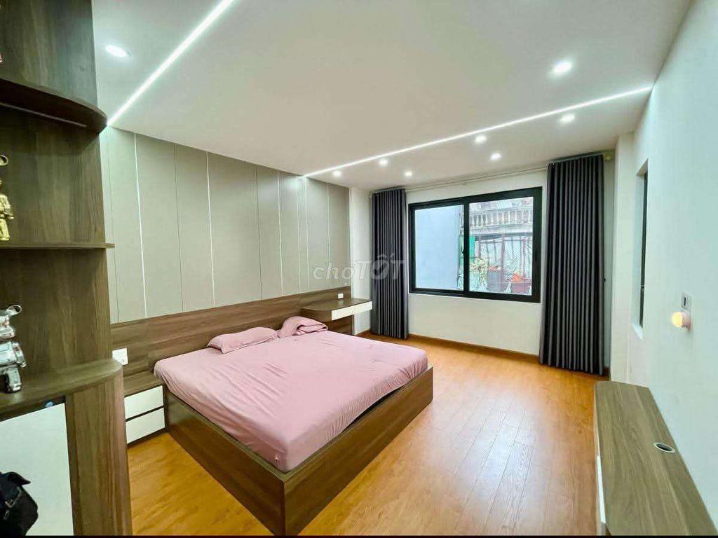 chỉ 7 tỷ - Nhà TT Cầu Giấy 30m2 x 5T dân xây, 2 mặt thoáng.