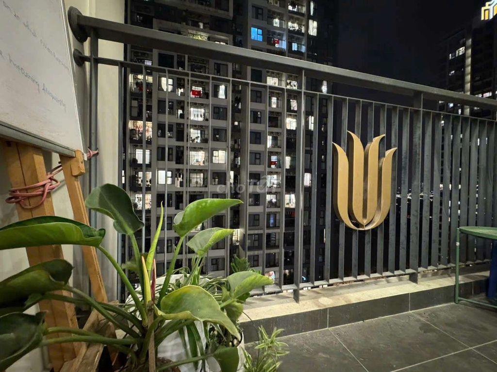 Siêu hiếm chung cư VinSmart city tầng cao 55m2 - 2ng, 1k, 1vs, hơn 4tỷ