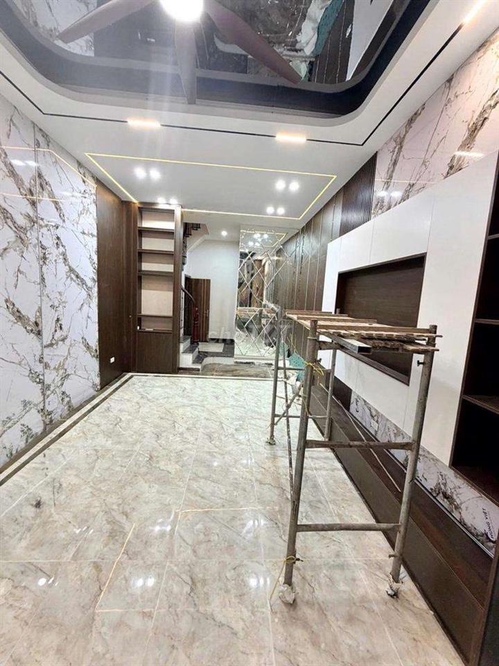 Cực Hiếm Xuân Đỉnh - 40m2 x7 tầng mt4m thang máy - lô góc, ô tô đỗ cửa