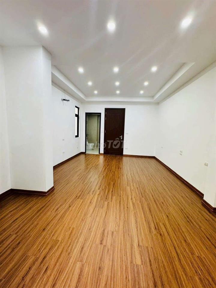 Hiếm - Dịch Vọng Hậu 40m2 x 6 tầng thang máy xây mới - lô góc hơn 9đ