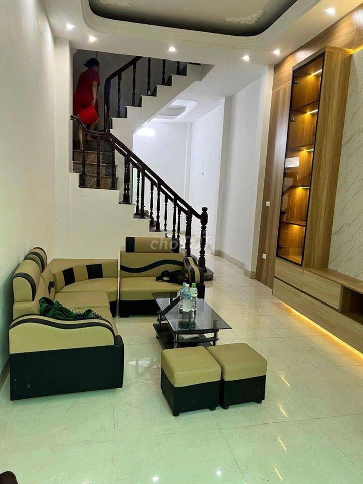 Nhà Phố Nguyễn Khánh Toàn, ô tô thông, kinh doanh 40m2 5 tầng chỉ 11d