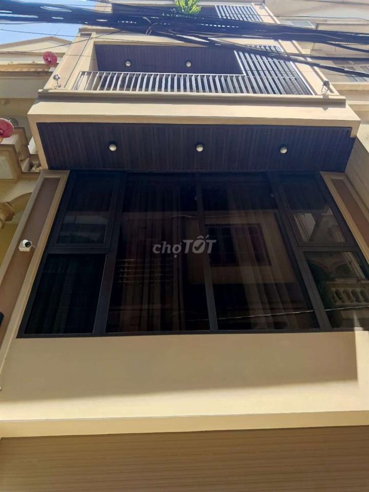 Nhà Phố Nguyễn Khánh Toàn, ô tô thông, kinh doanh 40m2 5 tầng chỉ 11d