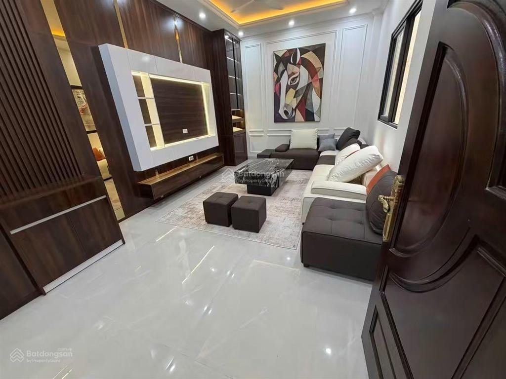 Hiếm ! bán nhà cầu giấy, 41m2, 5 tầng, 7,9 tỷ
