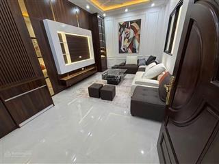 Hiếm ! bán nhà cầu giấy, 41m2, 5 tầng, 7,9 tỷ