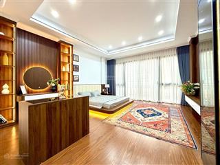 Hiếm, nhà cầu giấy, 40m2, 5 tầng, full nội thất, có 8,2 tỷ