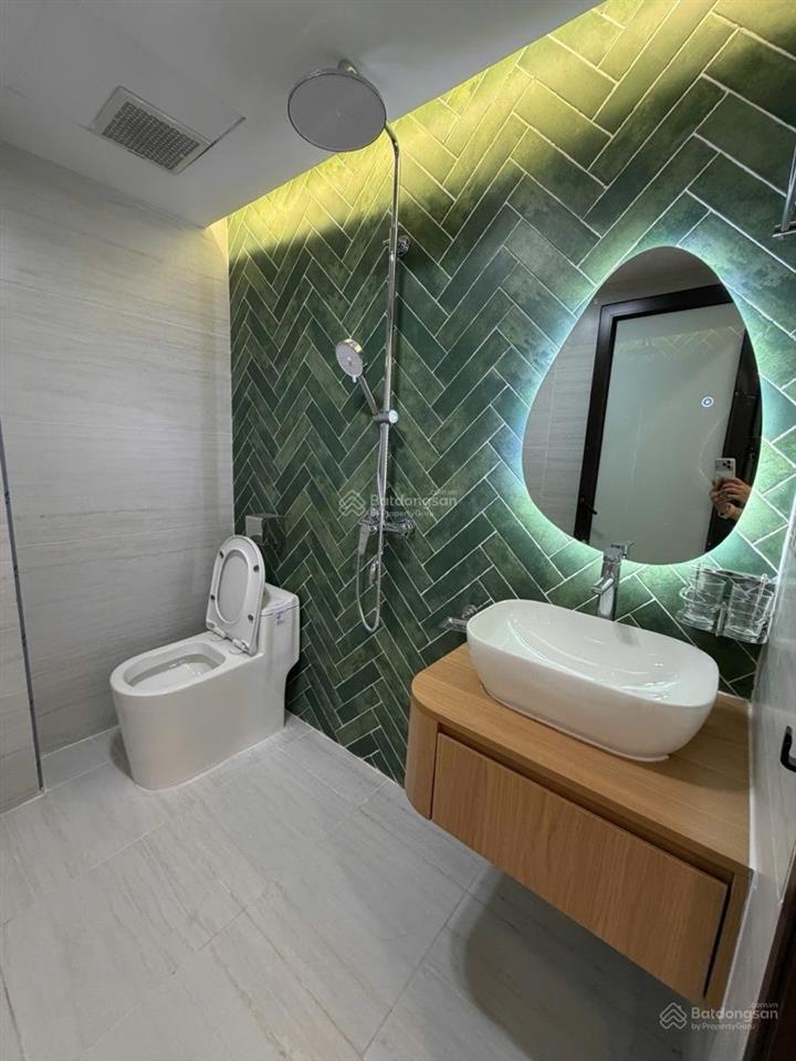 9,2 tỷ  nhà cầu giấy, 45m2, 6 tầng, thang máy, kinh doanh