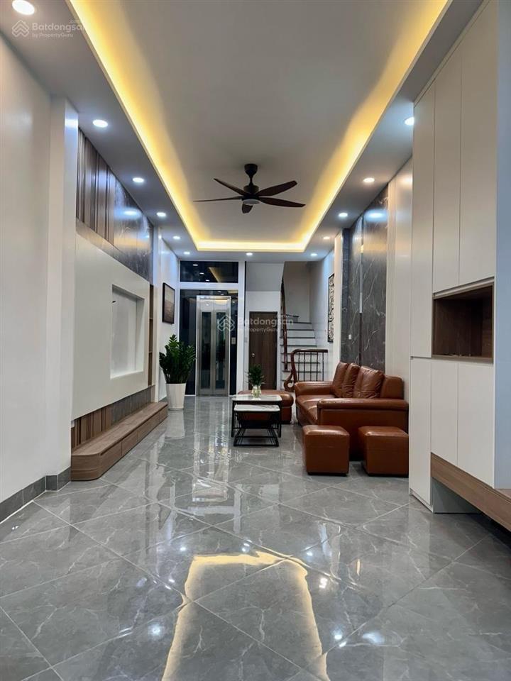 9,2 tỷ  nhà cầu giấy, 45m2, 6 tầng, thang máy, kinh doanh