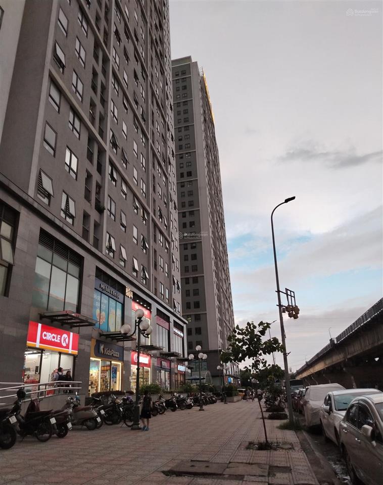 Căn hộ tầng trung full nội thất  ở ngay  tiện ích bạt ngàn