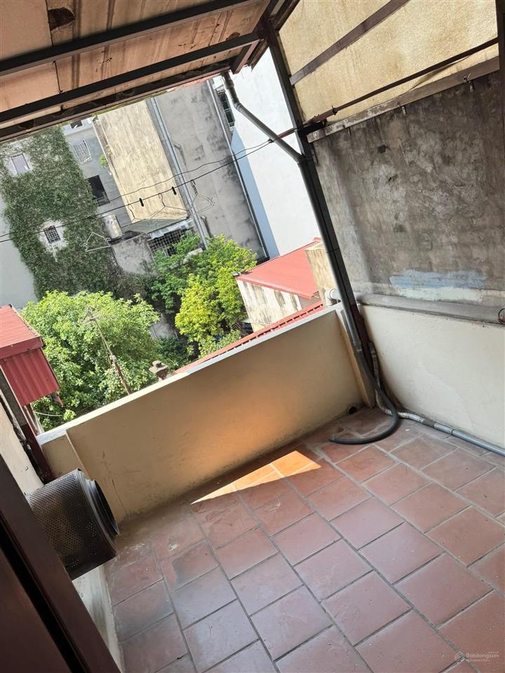 Hơn 8 tỷ ngõ quỳnh  hai bà trưng  nhà đẹp ngõ thông  tài chính thanh khoản  dt 34m², sổ đỏ đẹp