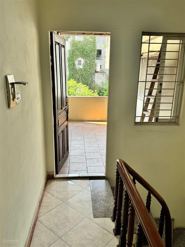Hơn 8 tỷ ngõ quỳnh  hai bà trưng  nhà đẹp ngõ thông  tài chính thanh khoản  dt 34m², sổ đỏ đẹp
