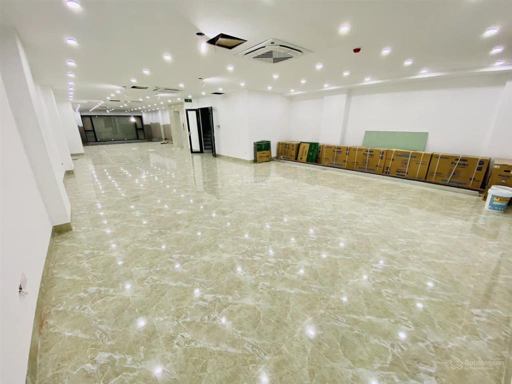 Bán tòa văn phòng phố thi sách  hòa mã, 200m, 9 tầng thang máy hoàn công, mặt tiền 10m