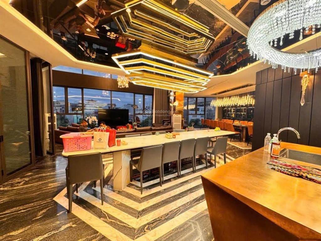 Bán tòa khách sạn trung tâm ba đình, 150m x 11 tầng hầm, mặt tiền 10m, lô góc 2 thoáng, giá 80 tỷ