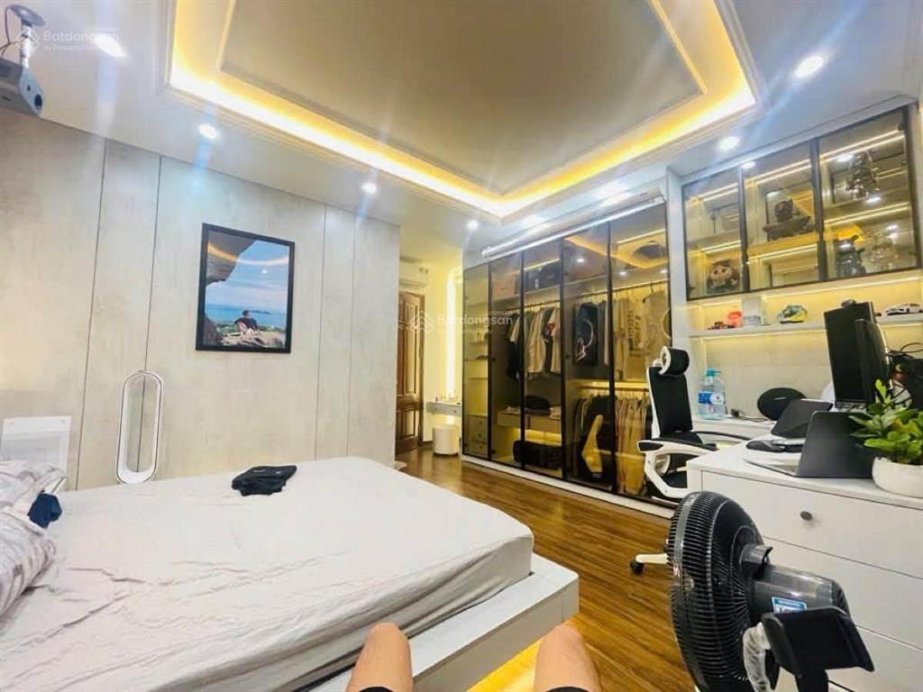 Bán nhà phân lô ô tô vào nhà nguyễn văn trỗi, 50m x 5 tầng lô góc, giá 13.5 tỷ
