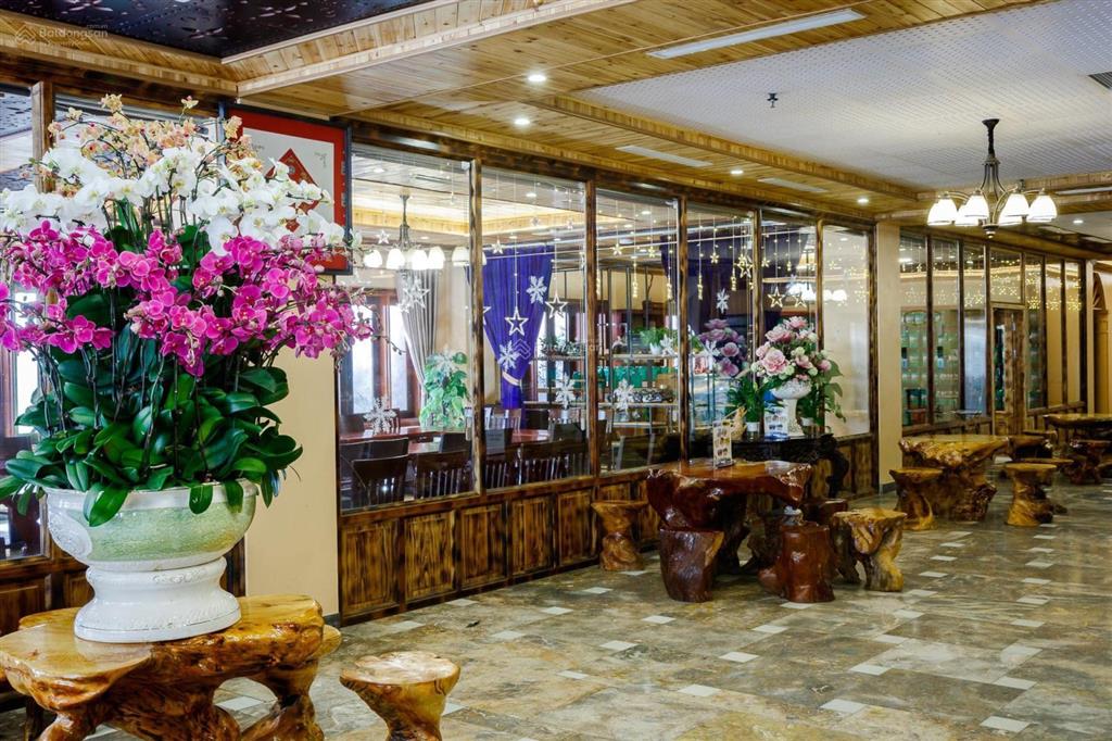 Bán tòa nhà mặt phố nguyễn sơn  nguyễn văn cừ, 200m x 11 tầng thang máy, kinh doanh, cho thuê vp