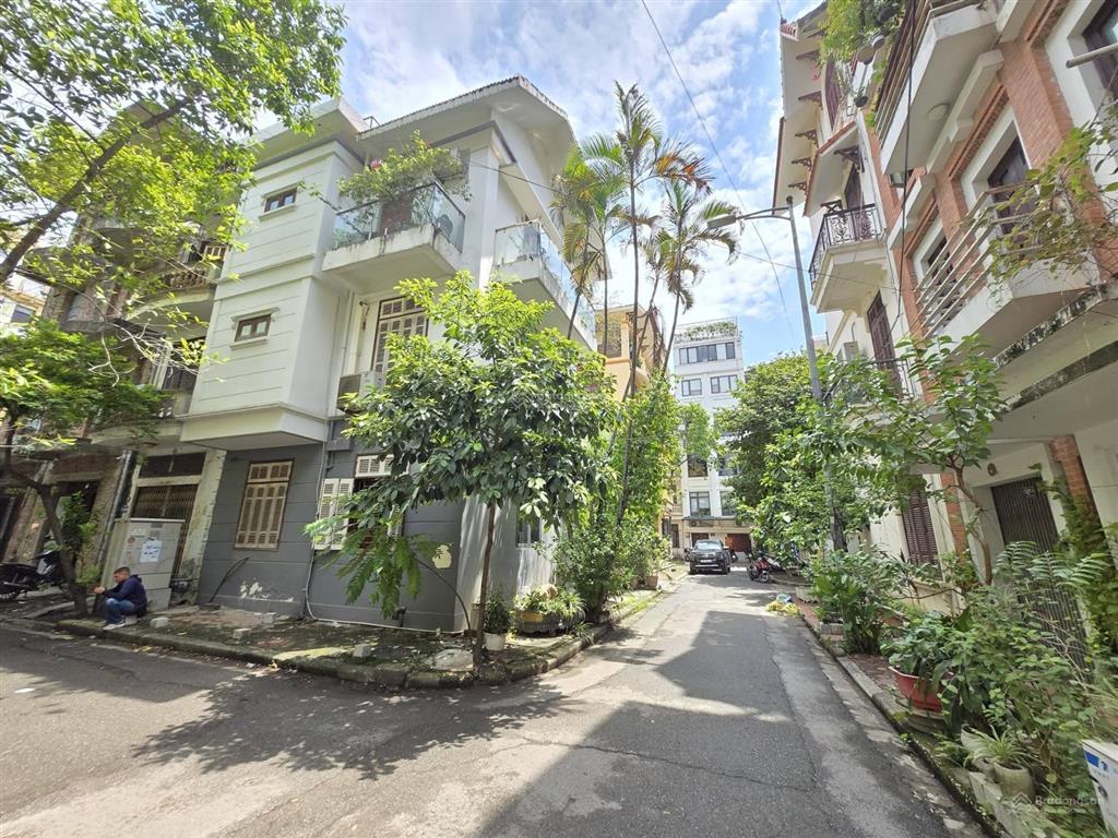 Nhà đẹp khu phân lô nguyễn trãi ngã tư sở 37m x 6 tầng, ô tô đỗ cửa, 20m ra phố