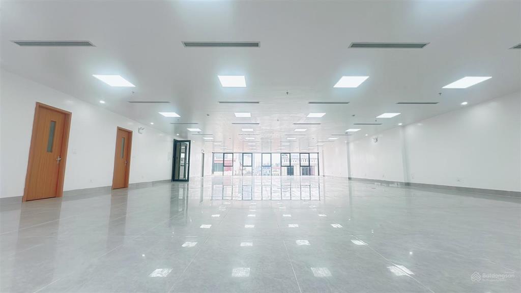 Bán tòa văn phòng lô góc 3 mặt thoáng nguyễn ngọc nại vương thừa vũ 200m2 x 10 tầng, mặt tiền 10m