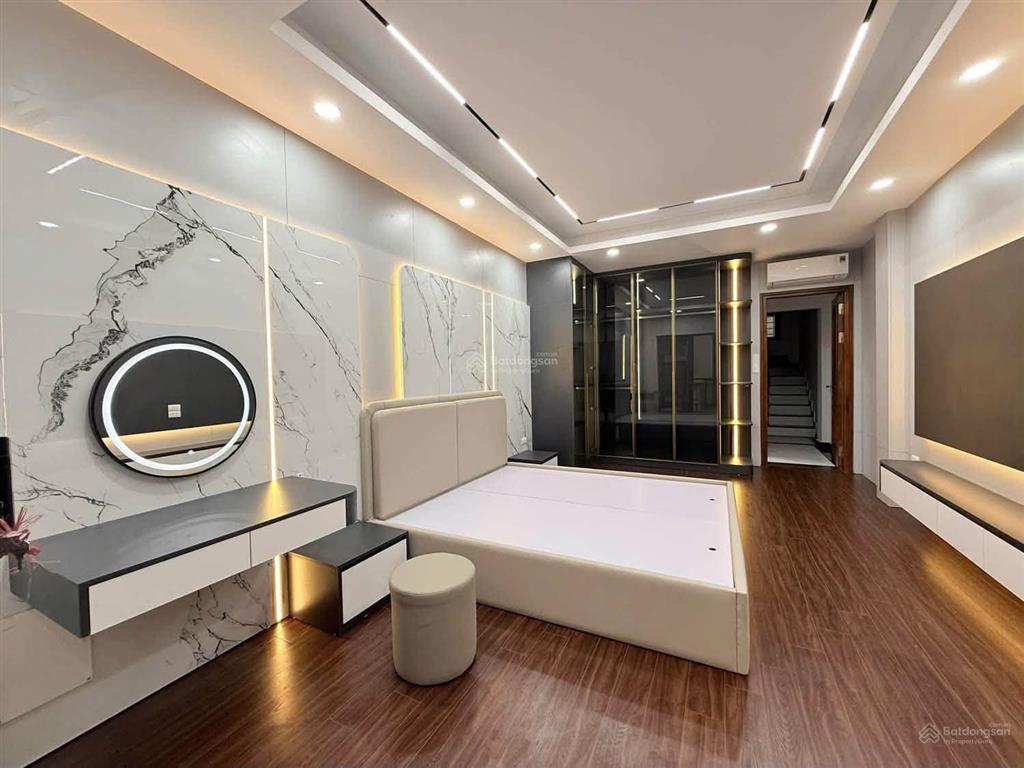 Bán nhà trung tâm thanh xuân, nguyễn lân, phân lô ô tô, 35m2, 6 tầng thang máy, 30m ra phố