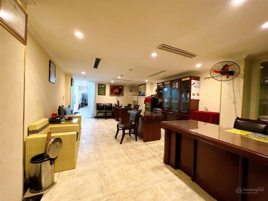 Bán tòa nhà văn phòng dịch vụ, mặt phố nguyễn thị định, 200m, 10 tầng, dòng tiền 5 tỷ/năm