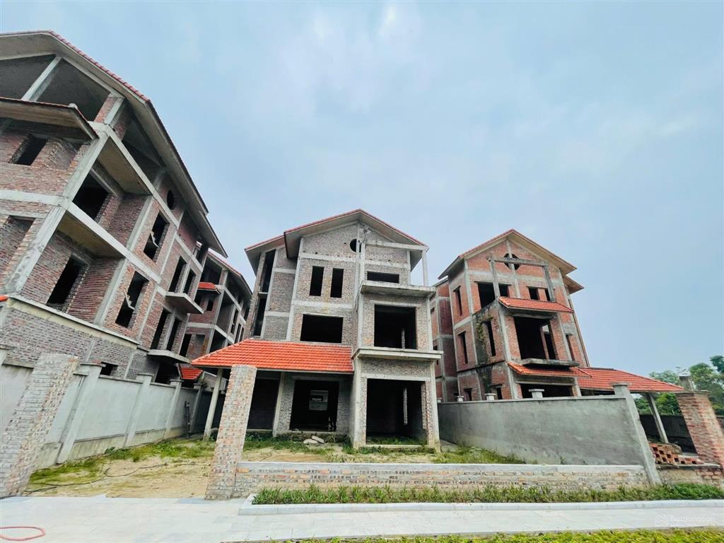 Nhỉnh 10 tỷ, bt song lập, xây 3 tầng, kđt quang minh mặt tiền 10m  vị trí đẹp  đường lớn