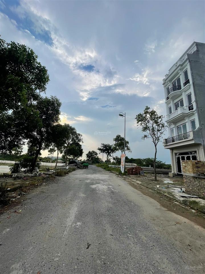 Chính chủ bán gấp lk6  sổ đỏ, khu b, cienco 5 mê linh, gần mik group, sungroup, giá tốt