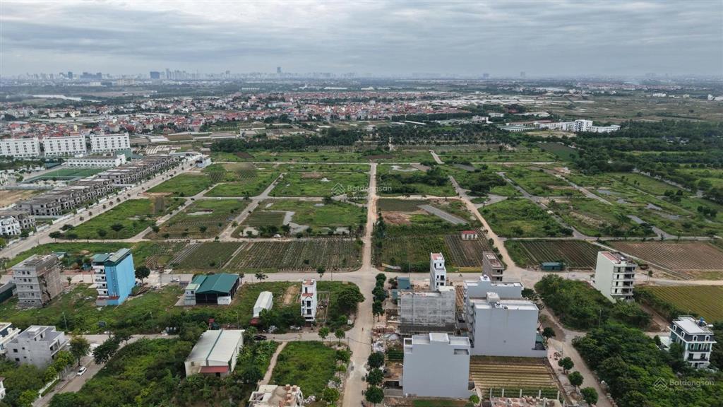 Chính chủ gửi bán gấp lô nền 100m² tại lk 13 khu a, hướng nam, giá nào cũng bán