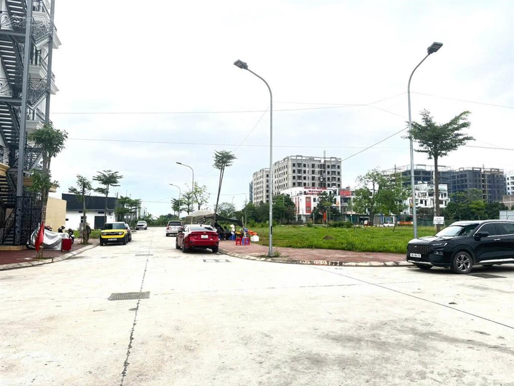 Chính chủ cần bán gấp 100m2 tại đấu giá bạch đa, đẹp không tì vết, giảm sâu cho ai thiện chí