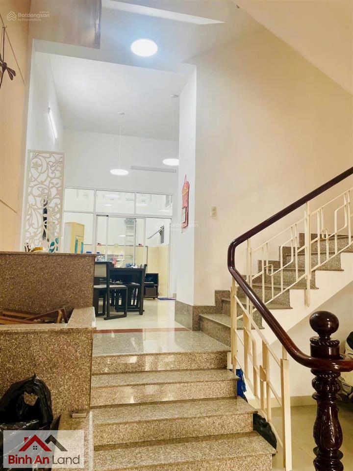 Bán nhanh trước tết, giảm sâu 1.5 tỷ, 4 tầng, 108m2, mặt tiền, lẩu dê yên hồng, p8, gò vấp.