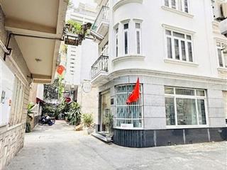 Khách sạn trung tâm chợ bến thành, sát metro, dòng tiền 200tr/tháng, 6 tầng, 10 phòngvip, giá 36 tỷ