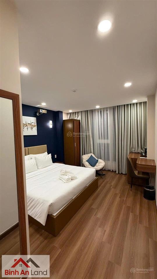 Khách sạn trung tâm chợ bến thành, sát metro, dòng tiền 200tr/tháng, 6 tầng, 10 phòngvip, giá 36 tỷ