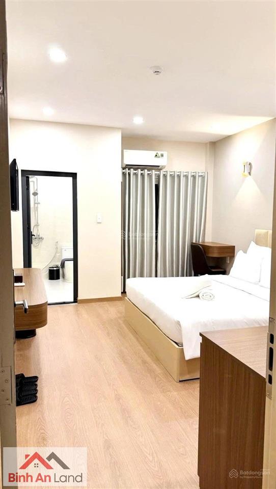 Khách sạn trung tâm chợ bến thành, sát metro, dòng tiền 200tr/tháng, 6 tầng, 10 phòngvip, giá 36 tỷ