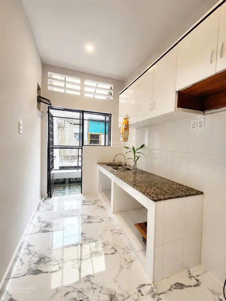 Căn hộ hiếm 78 m2, ngay trung tâm quận 5, vừa ở sướng vừa tiện di chuyển, view công viên, nhỉnh 3t