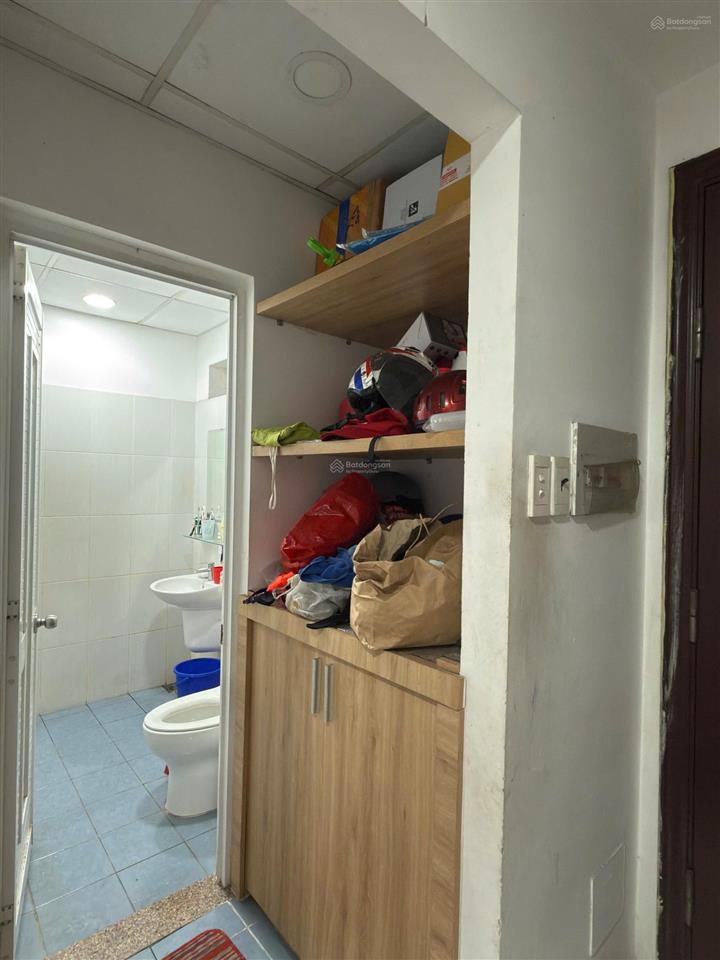 Bán cc 2pn, 1wc, 55m2 tại cao ốc phố đông  hoa sen, 2,6 tỷ, q9, hcm