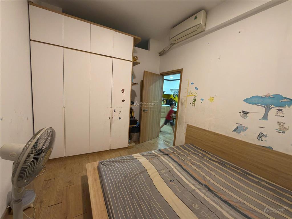 Bán cc 2pn, 1wc, 55m2 tại cao ốc phố đông  hoa sen, 2,6 tỷ, q9, hcm