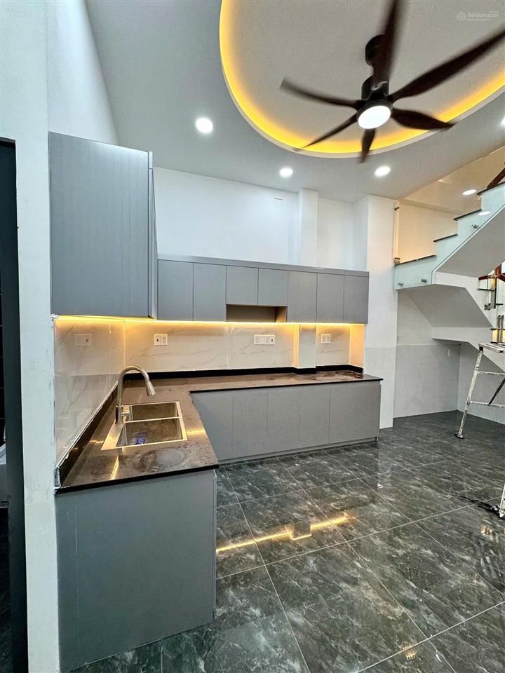 Nhà cạnh chợ rạch ông về quận 1 và 5 chỉ 1 cây cầu, 96m2 nhỉnh 7 tỷ