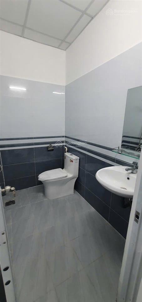 Nhà 3 mặt tiền đường lê thị bạch cát, quận 11, dt 60m2, nhà mới, sổ hồng 2026