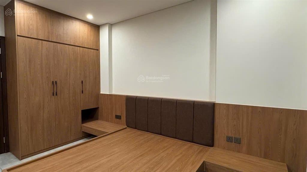 Bán nhà nguyễn khánh toàn6tầng thang máynội thất hiện đại sang trọng mặt tiền quyền lực