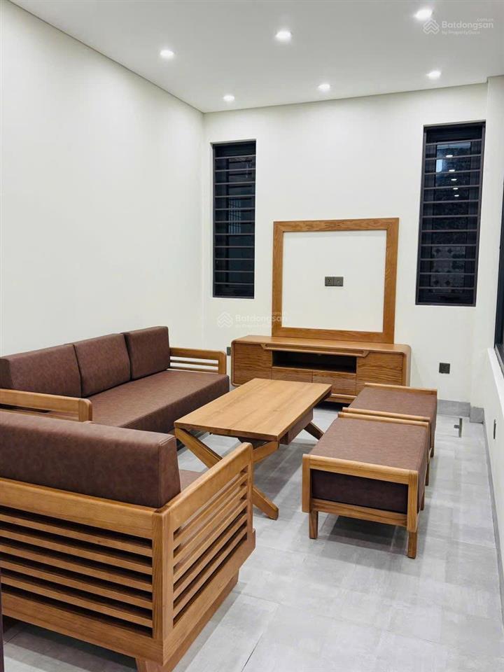 Bán nhà nguyễn khánh toàn6tầng thang máynội thất hiện đại sang trọng mặt tiền quyền lực