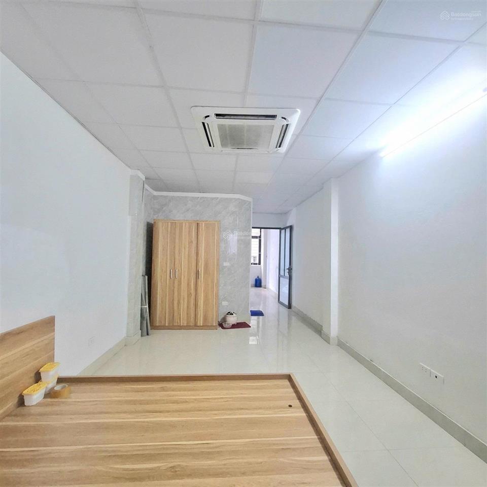 Bán nhà mỹ đình nhà dân xây  hai thoáng trước sau  5 tầng ô chờ thang máy  cách ô tô tránh 40m