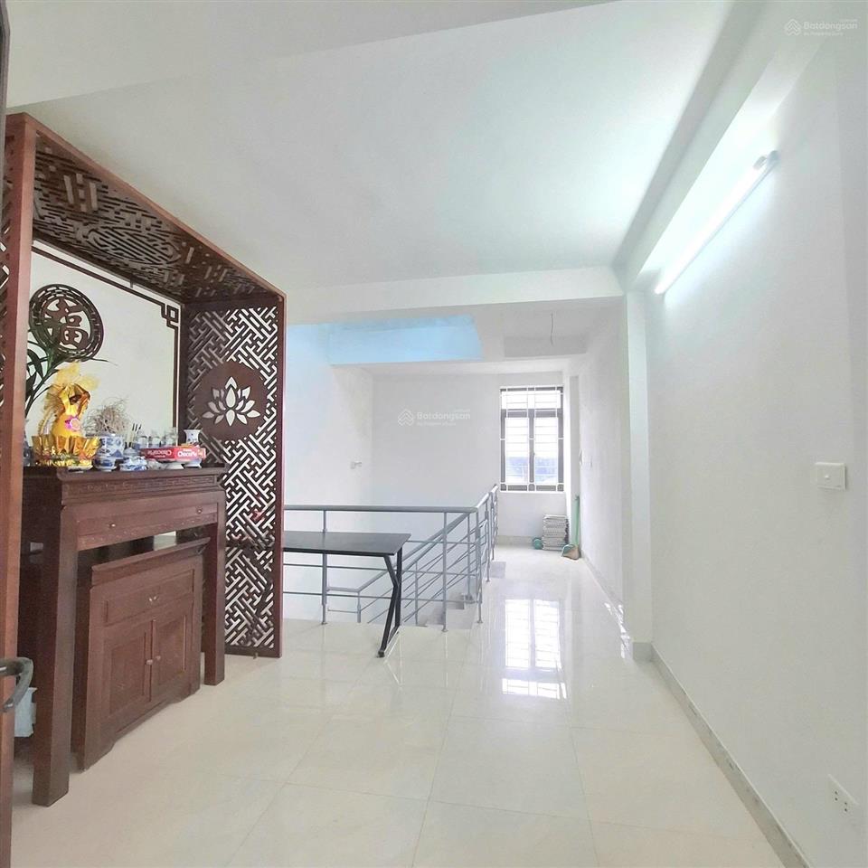 Bán nhà mỹ đình nhà dân xây  hai thoáng trước sau  5 tầng ô chờ thang máy  cách ô tô tránh 40m