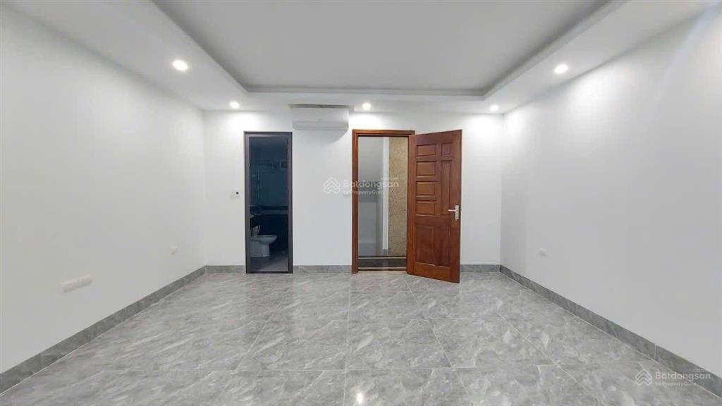 15 tỷ nhỉnh  gara ôtô  nhà mặt ngõ  5m ra mặt đường hồ tùng mậu xây mới  thang máy  kinh doanh